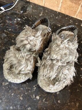 UGG Fluff Sugar Slingback Sandals! Women’s 7